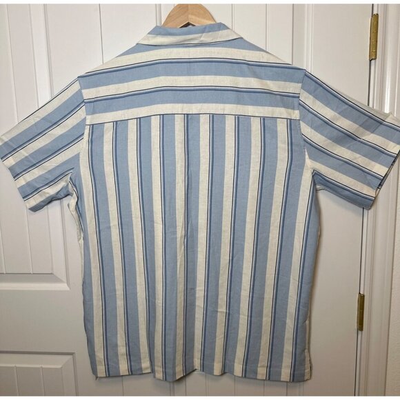 Gap Blue & White Striped Short Sleeve Button-Up Shirt Size XL, NEW - Picture 4 of 10